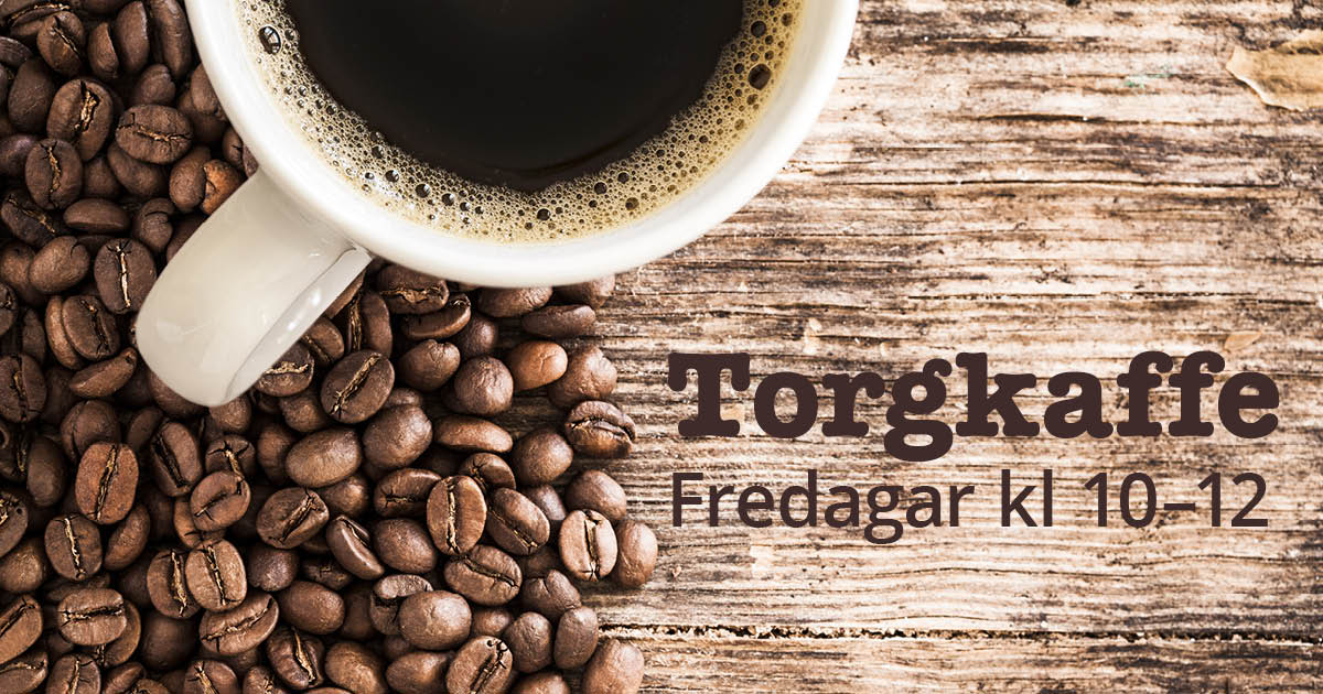 Kaffebönor och kaffekopp med texten Torgkaffe fredagar 10-12
