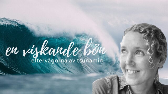 Mia Forsling med en våg i bakgrunden